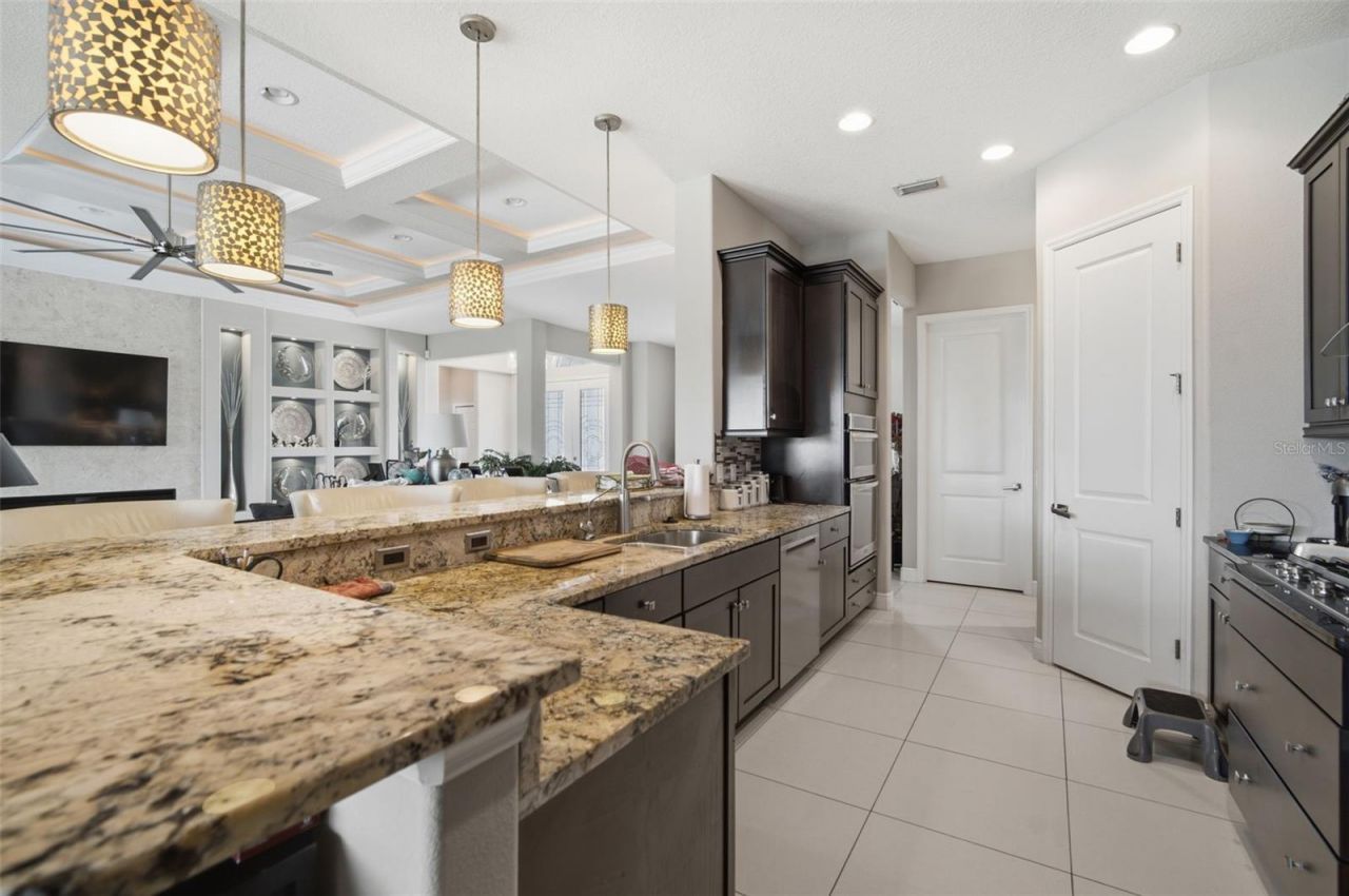621 Regatta Way, Bradenton, FL 34208 Photo