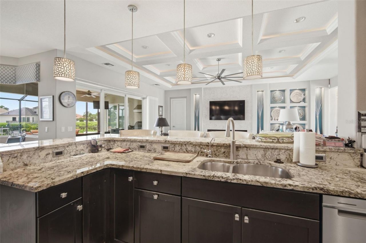 621 Regatta Way, Bradenton, FL 34208 Photo