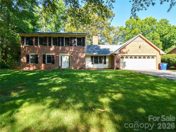 792 Reaford Road , Winston Salem, NC 27104