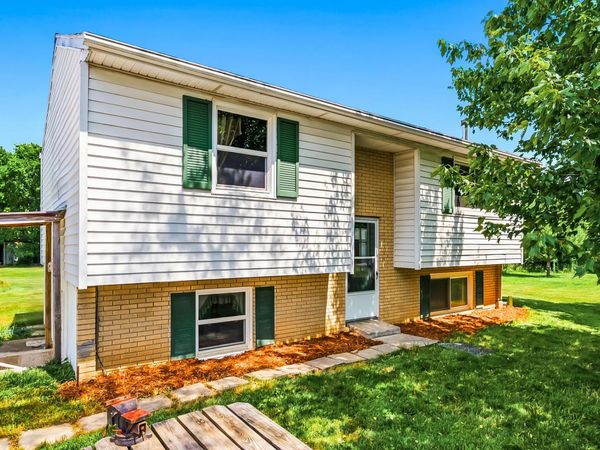 708 County Road 24 , Marengo, OH 43334