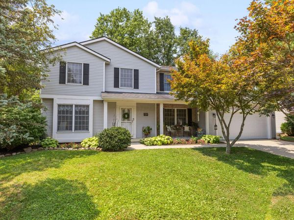 197 S Fork Circle, Pataskala, OH 43062
