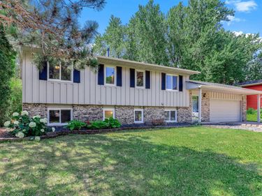 2633 Skyview Court, Stillwater, MN 55082