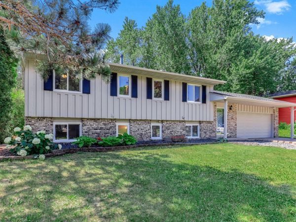 2633 Skyview Court, Stillwater, MN 55082