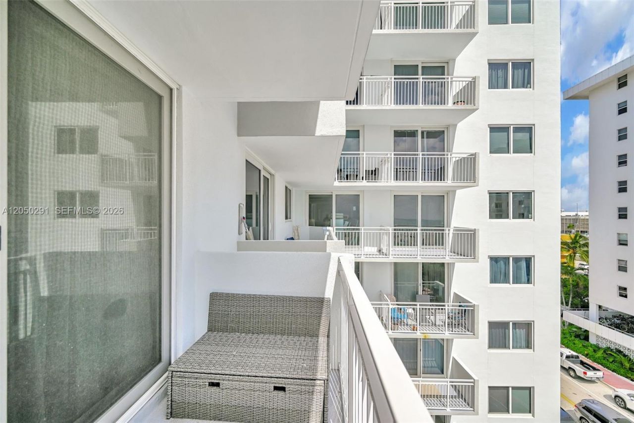 345 Ocean Dr , Unit 623, Miami Beach, FL 33139 Photo
