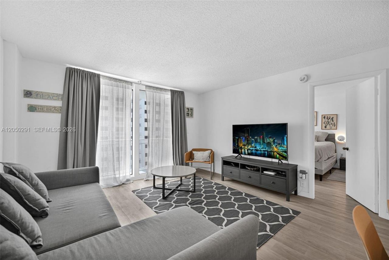 345 Ocean Dr , Unit 623, Miami Beach, FL 33139 Photo