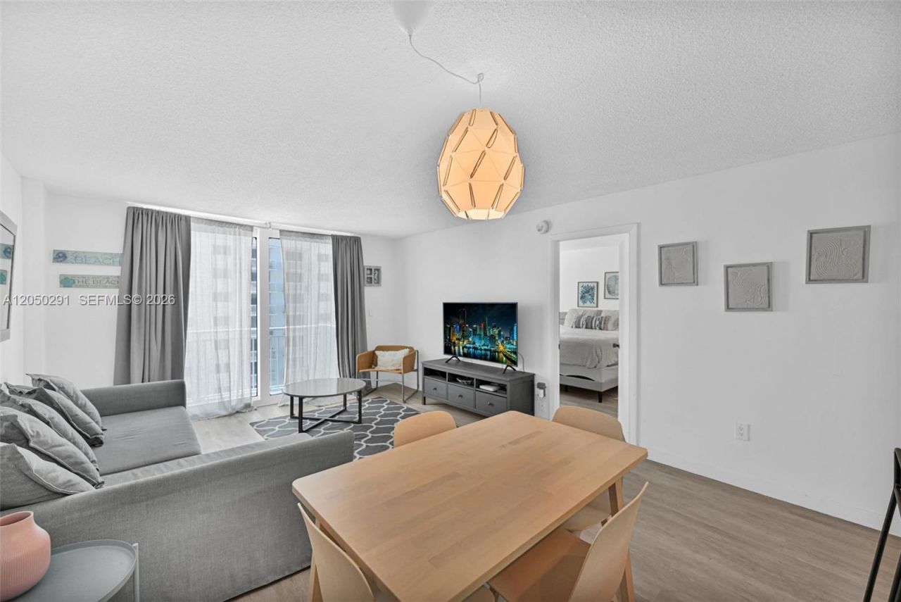345 Ocean Dr , Unit 623, Miami Beach, FL 33139 Photo