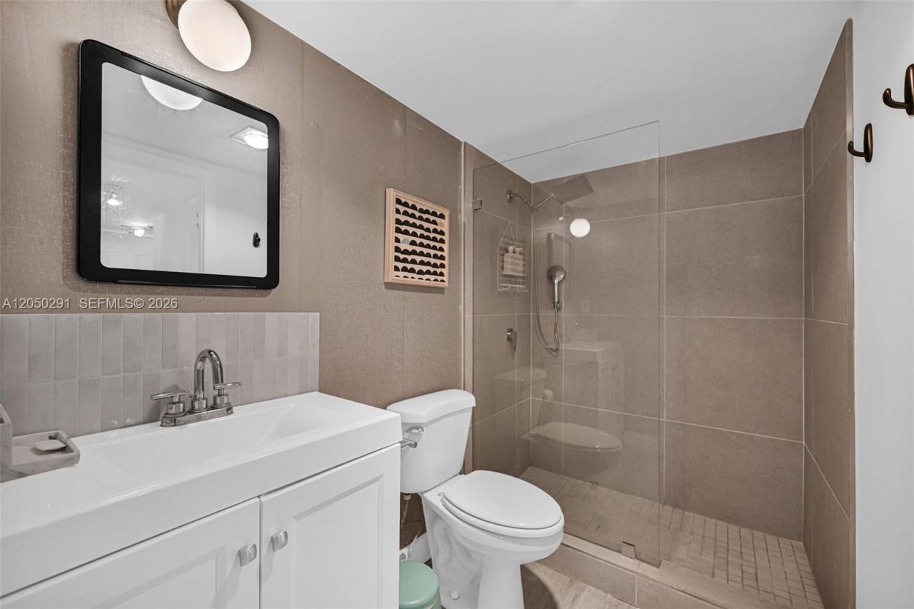 345 Ocean Dr , Unit 623, Miami Beach, FL 33139 Photo