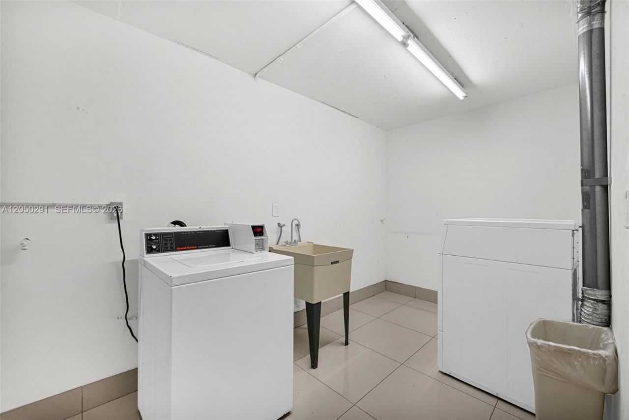 345 Ocean Dr , Unit 623, Miami Beach, FL 33139 Photo
