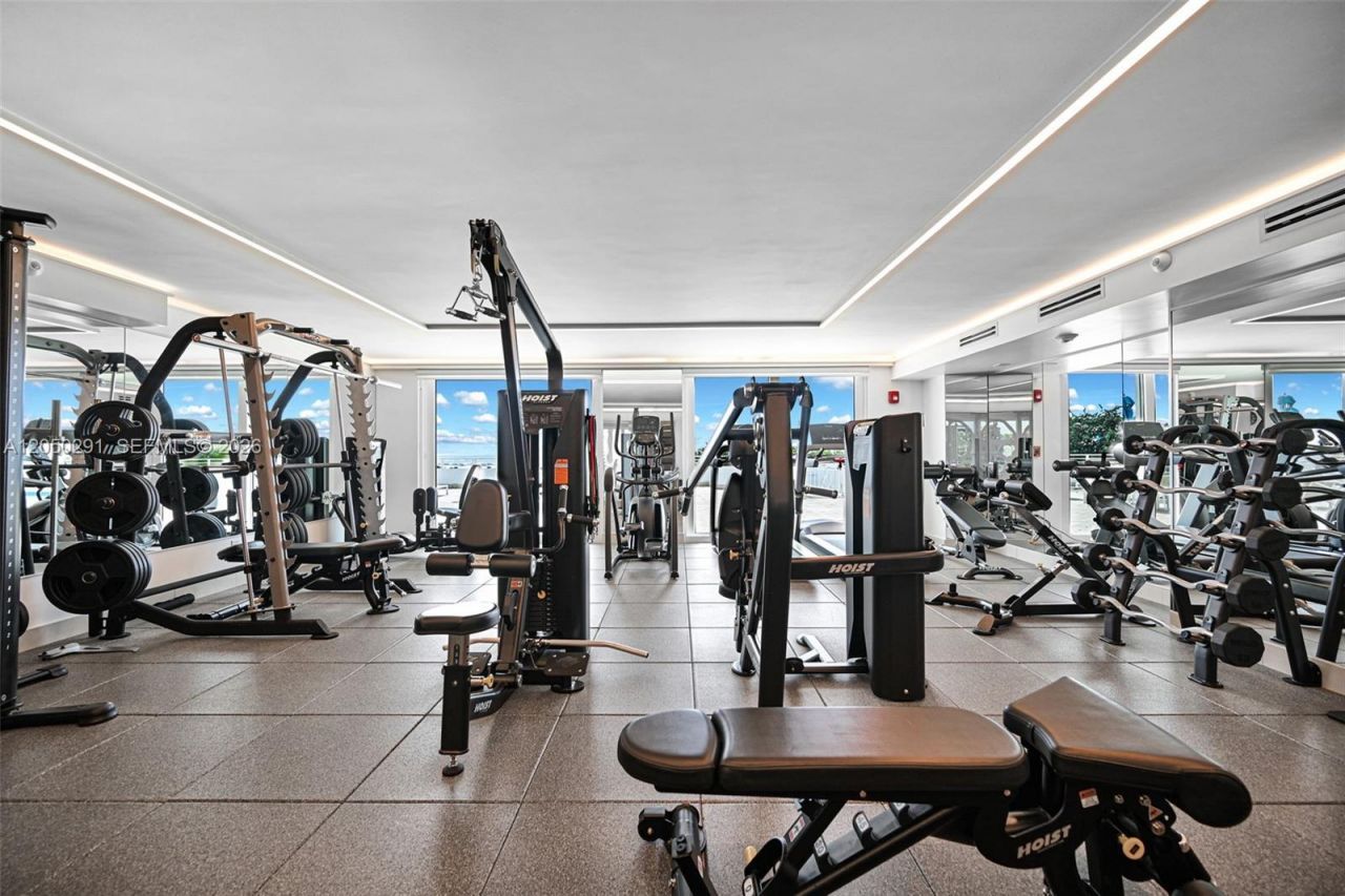 345 Ocean Dr , Unit 623, Miami Beach, FL 33139 Photo
