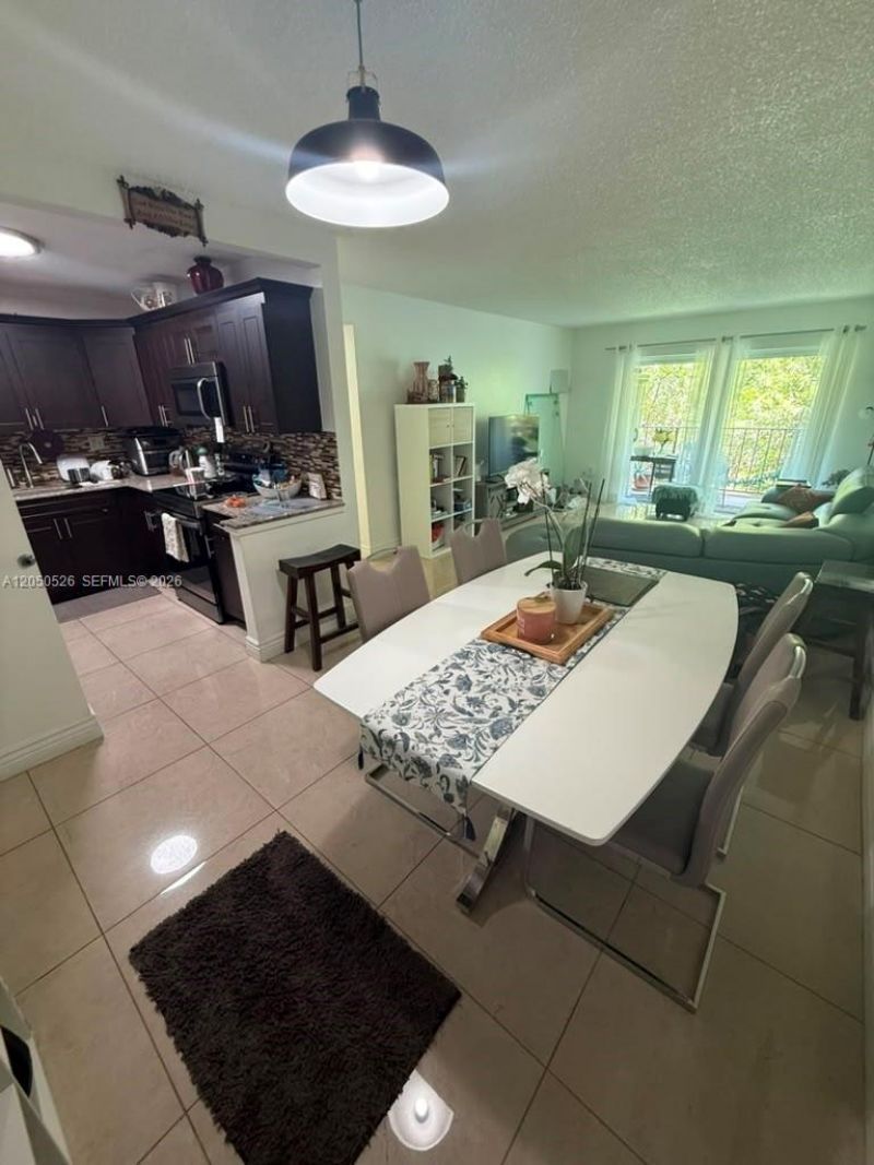 9405 W Flagler St , Unit 212D, Miami, FL 33174 Photo