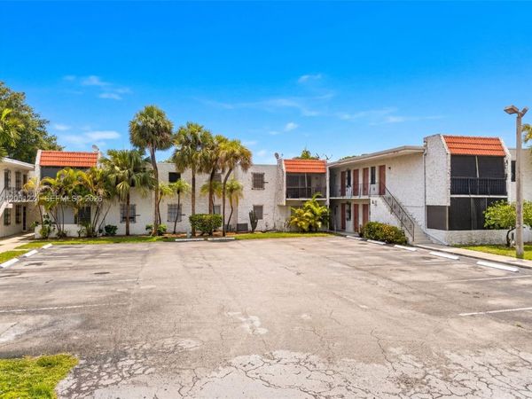 8701 SW 141st St , Unit L6, Palmetto Bay, FL 33176