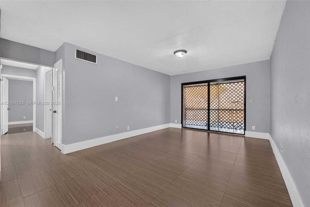 8701 SW 141st St , Unit L6, Palmetto Bay, FL 33176 Photo