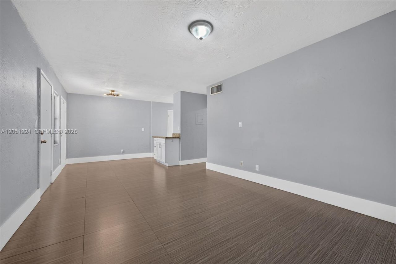 8701 SW 141st St , Unit L6, Palmetto Bay, FL 33176 Photo