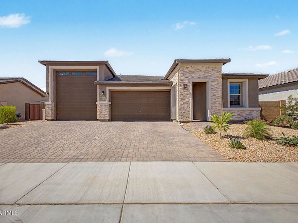 18614 W HONEYSUCKLE Drive, Wittmann, AZ 85361