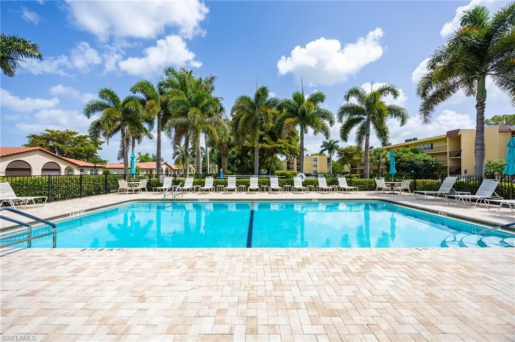 1034 Forest Lakes Dr, Unit 10C, Naples, FL 34105 Photo