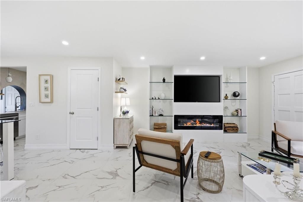 1034 Forest Lakes Dr, Unit 10C, Naples, FL 34105 Photo