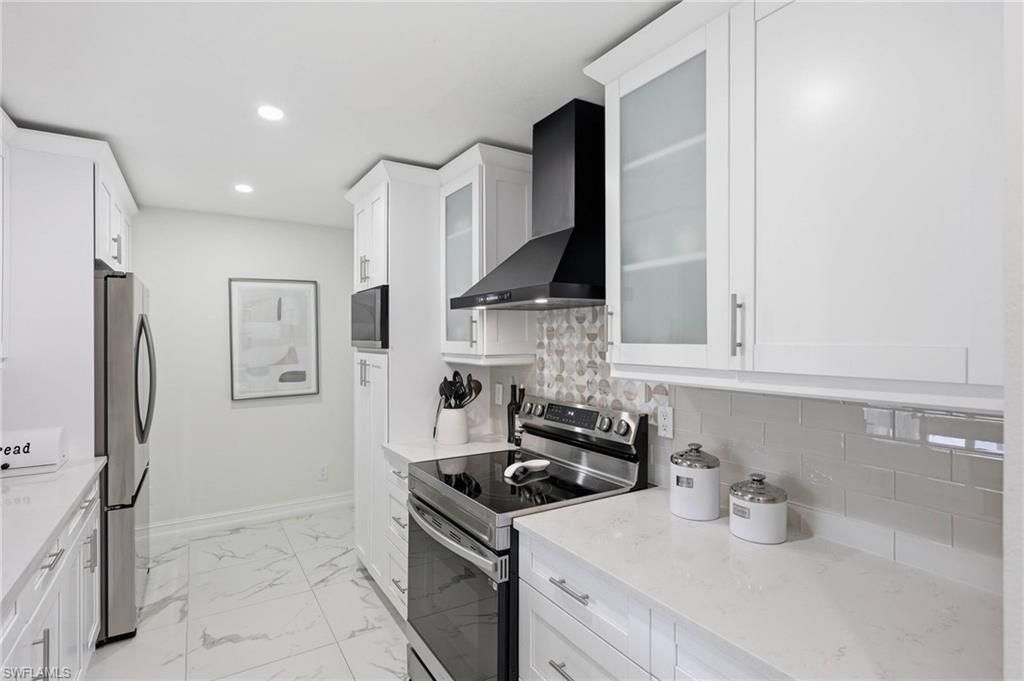 1034 Forest Lakes Dr, Unit 10C, Naples, FL 34105 Photo