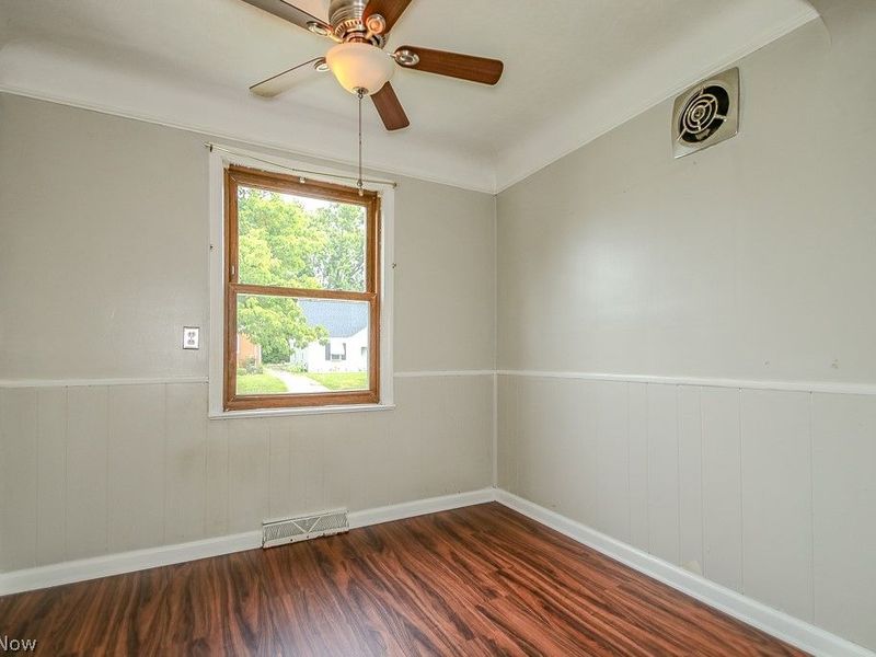 262 E 323rd Street, Willowick, OH 44095 Photo 13
