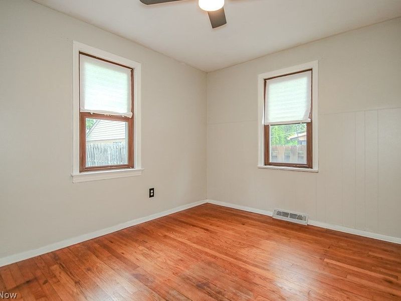 262 E 323rd Street, Willowick, OH 44095 Photo 14