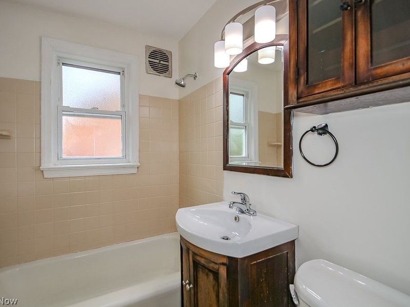 262 E 323rd Street, Willowick, OH 44095 Photo 22
