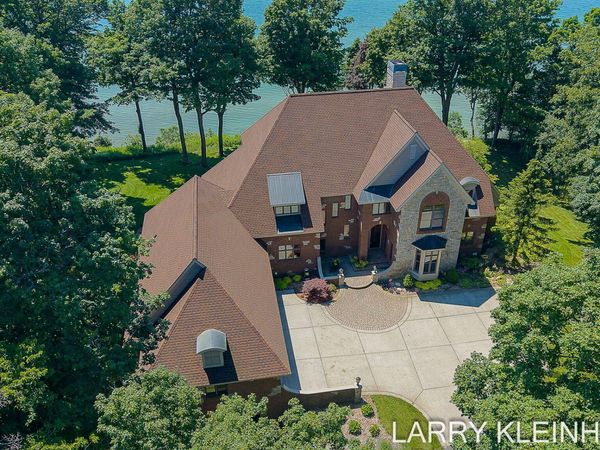 5645 N Lakeshore Drive, Holland, MI 49424