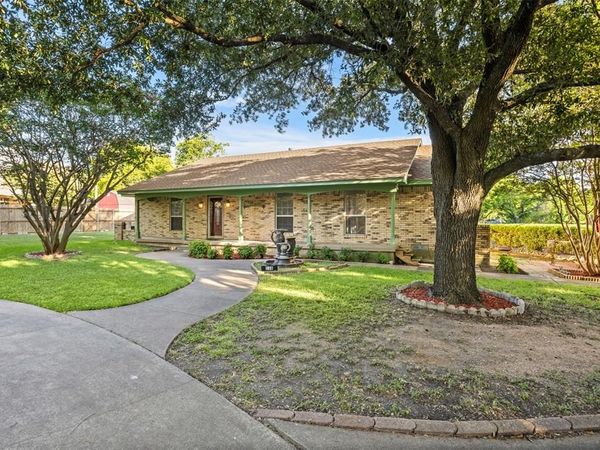 110 Pecan Creek Street, Red Oak, TX 75154