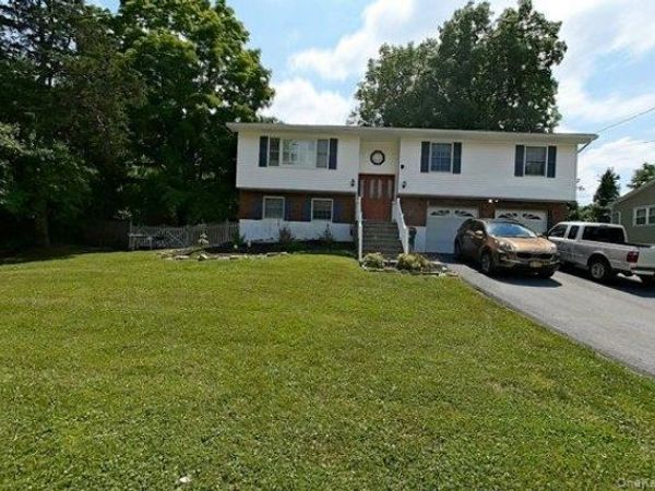 5 Colette Drive , Poughkeepsie, NY 12601