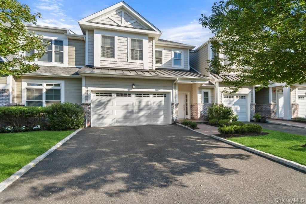 46102 NE Silver Birch Lane , Unit 574, Plainview, NY 11803 Main Photo