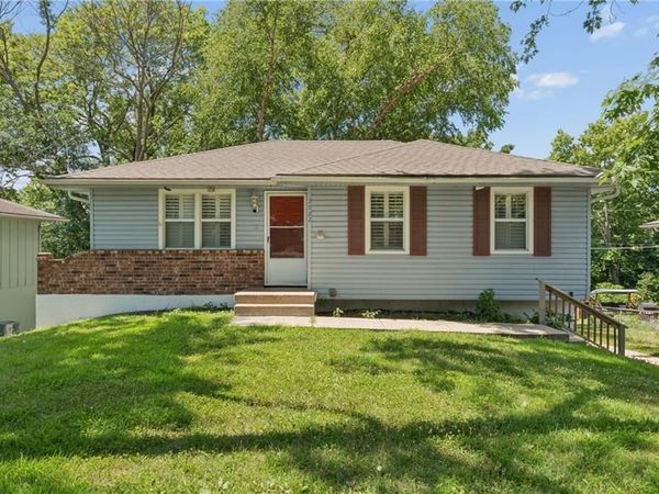 3922 S Harbough Drive, Independence, MO 66055