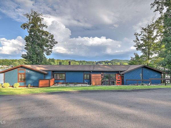 2772 Devault Bridge Road, Piney Flats, TN 37686