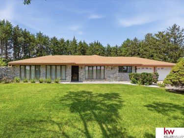 11006 Mill Road, Louisville, NE 68037