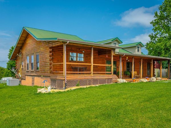 2195 Myers Road , Pikeville, TN 37367