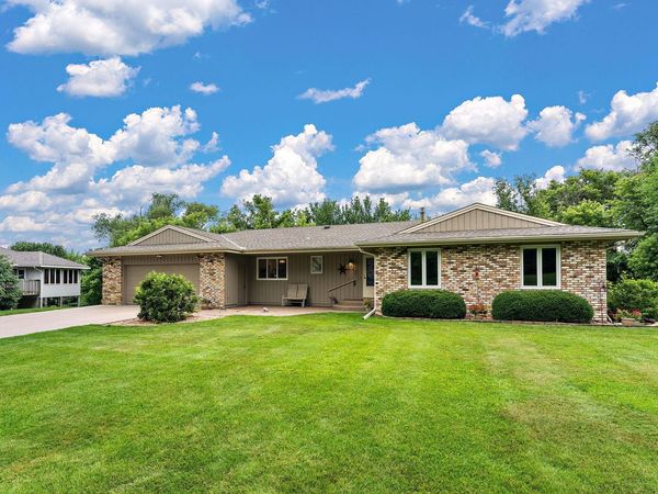 12680 N Shannon Drive , Shakopee, MN 55379
