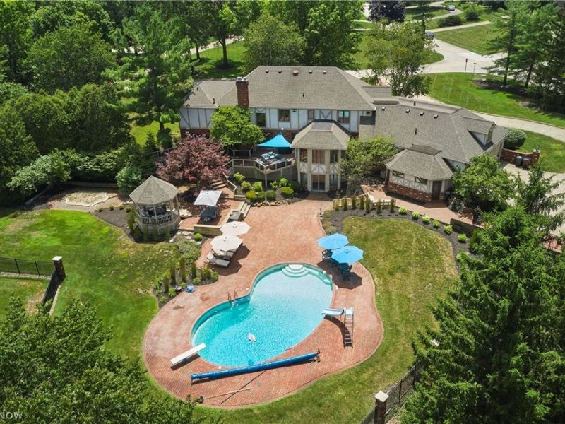 3611 N Fork Drive, Bath, OH 44333 Photo 3