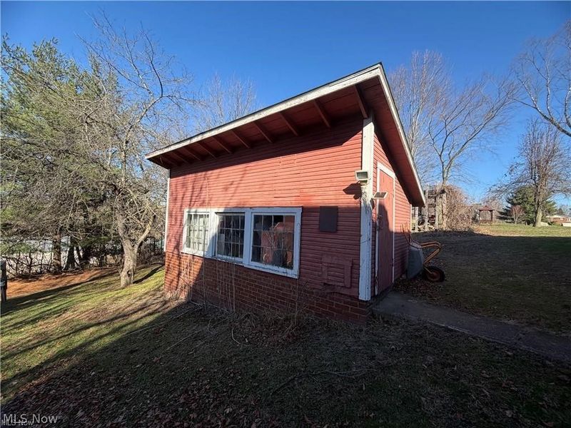 611 Mill Street SE, Canton, OH 44707 Photo 6