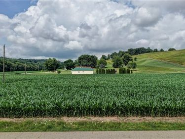 3408 Bair Road NW, Dover, OH 44622