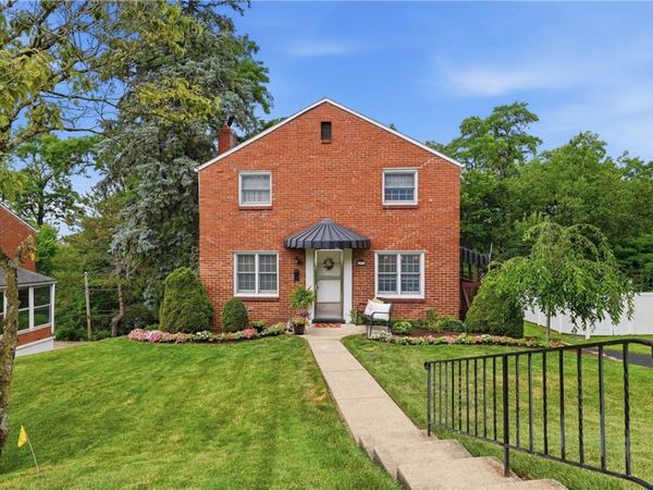 1076 GREENLAWN DRIVE, Pittsburgh, PA 15220