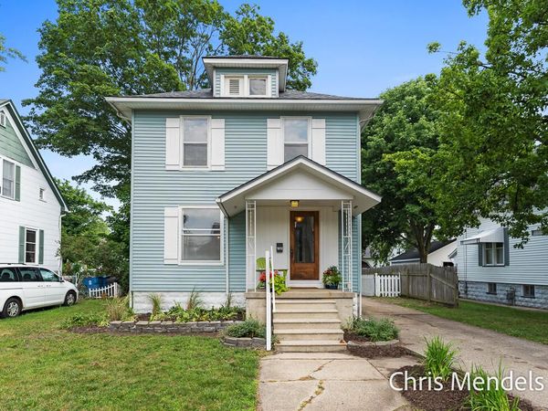 1013 Pennoyer Avenue, Grand Haven, MI 49417