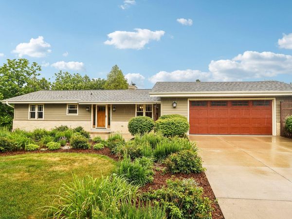 1538 N Pine St, Grafton, WI 53024