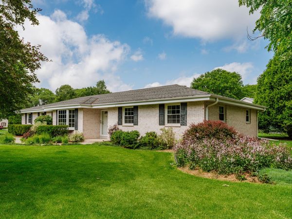 3815 Westwood Ct, Brookfield, WI 53005