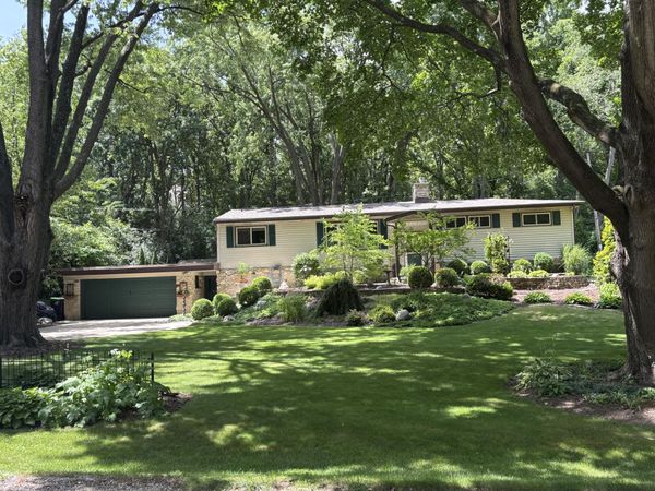 4410 Golf Dr, Waterford, WI 53185