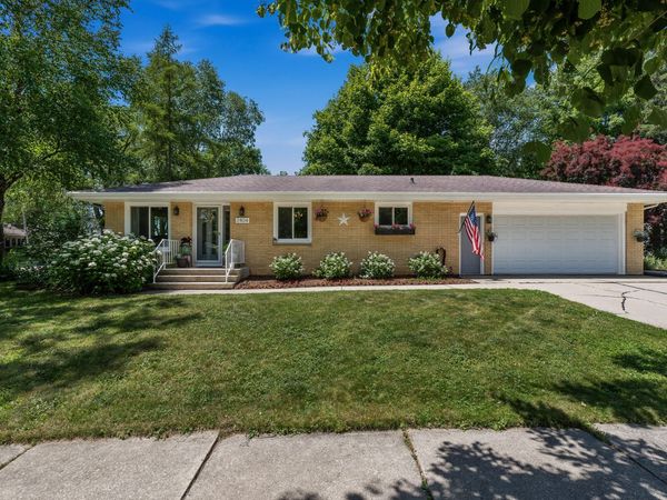 2404 Skyline Dr, West Bend, WI 53090