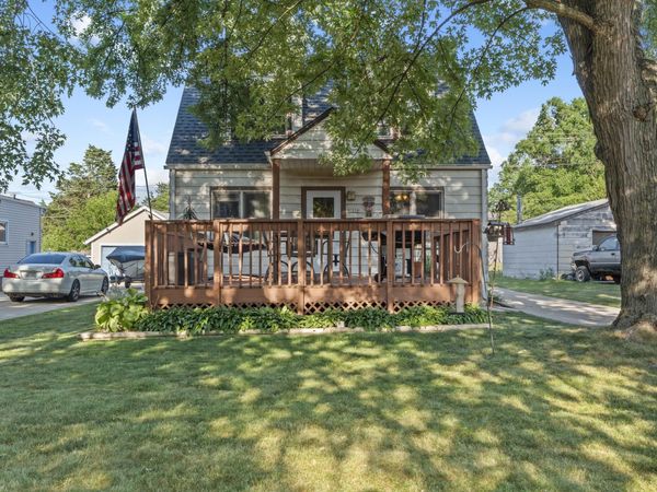1016 S 97th St, West Allis, WI 53214