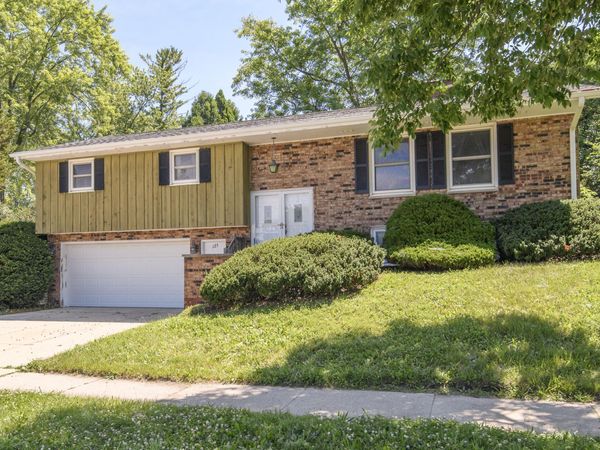 125 N Grandview Blvd, Waukesha, WI 53188