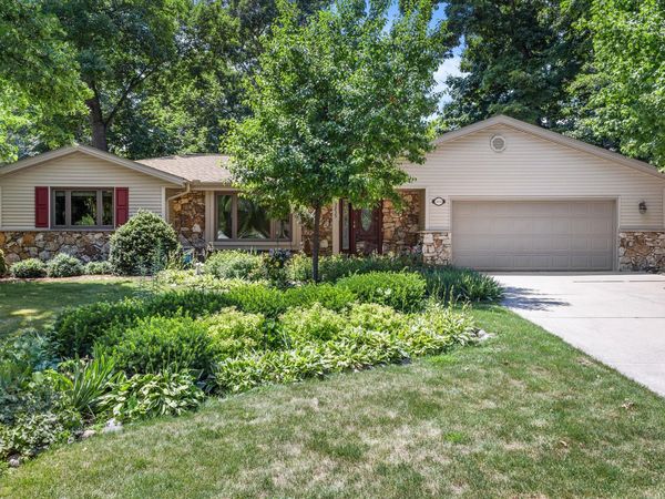 3235 S 149th St, New Berlin, WI 53151