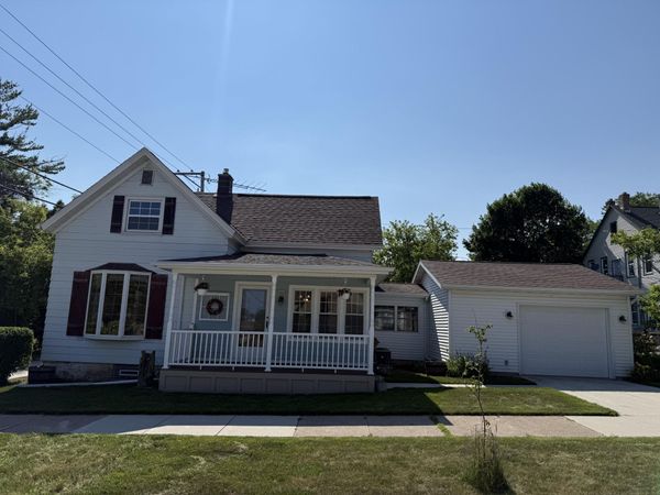 1220 N 15th St, Sheboygan, WI 53081