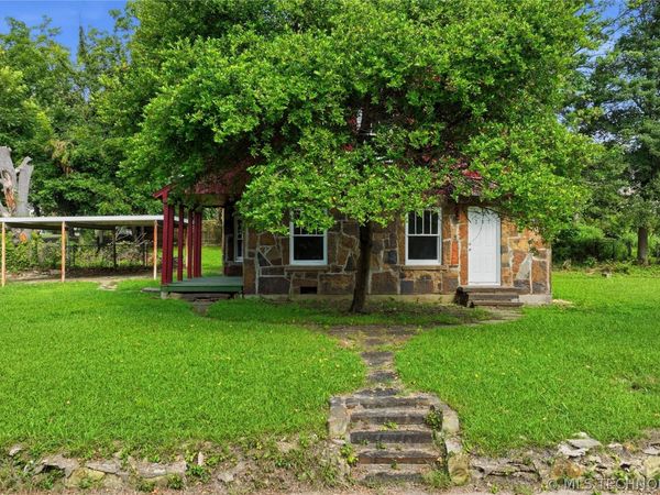 227 S 11th Street , Muskogee, OK 74401