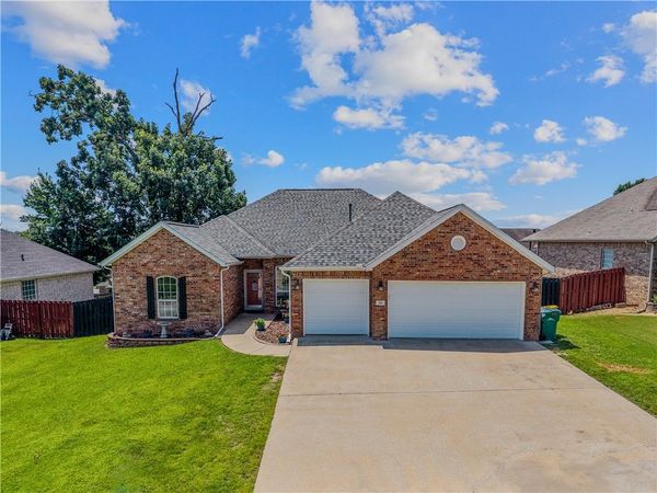 420 Asboth Drive , Centerton, AR 72719