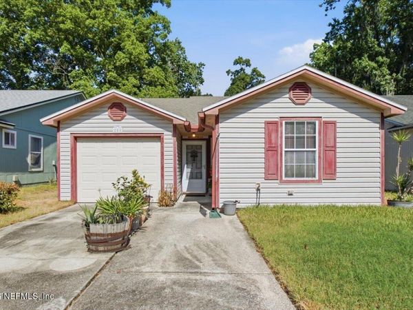258 AQUARIUS Circle W, Jacksonville, FL 32216