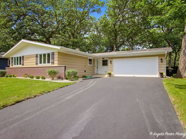 1403 Dairy Lane , Mundelein, IL 60060